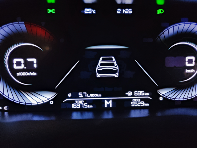 四代帝豪2022款讲讲优缺点买车也有半年时间了，来说说油耗这个大家都关心的问题