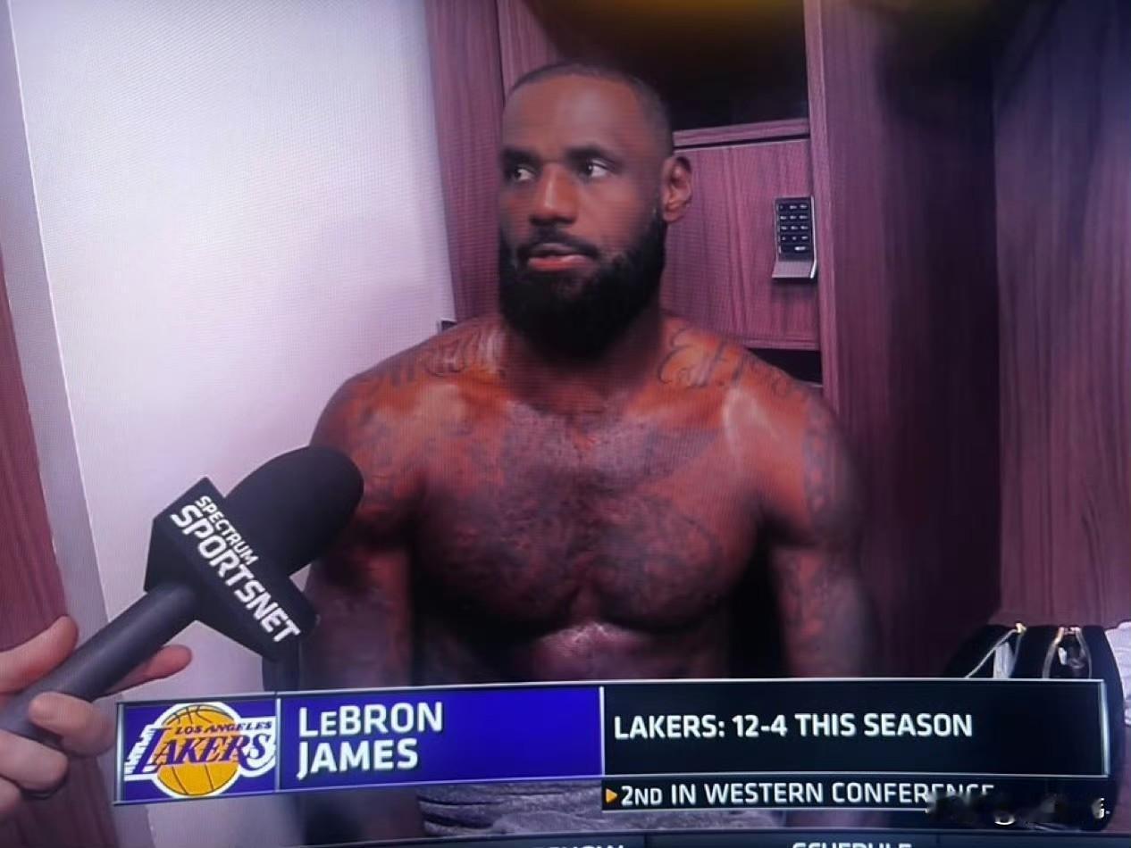 祝福！詹姆斯谈好兄弟保罗将要退役：“我希望他快乐，开心，享受最后一个赛季。”