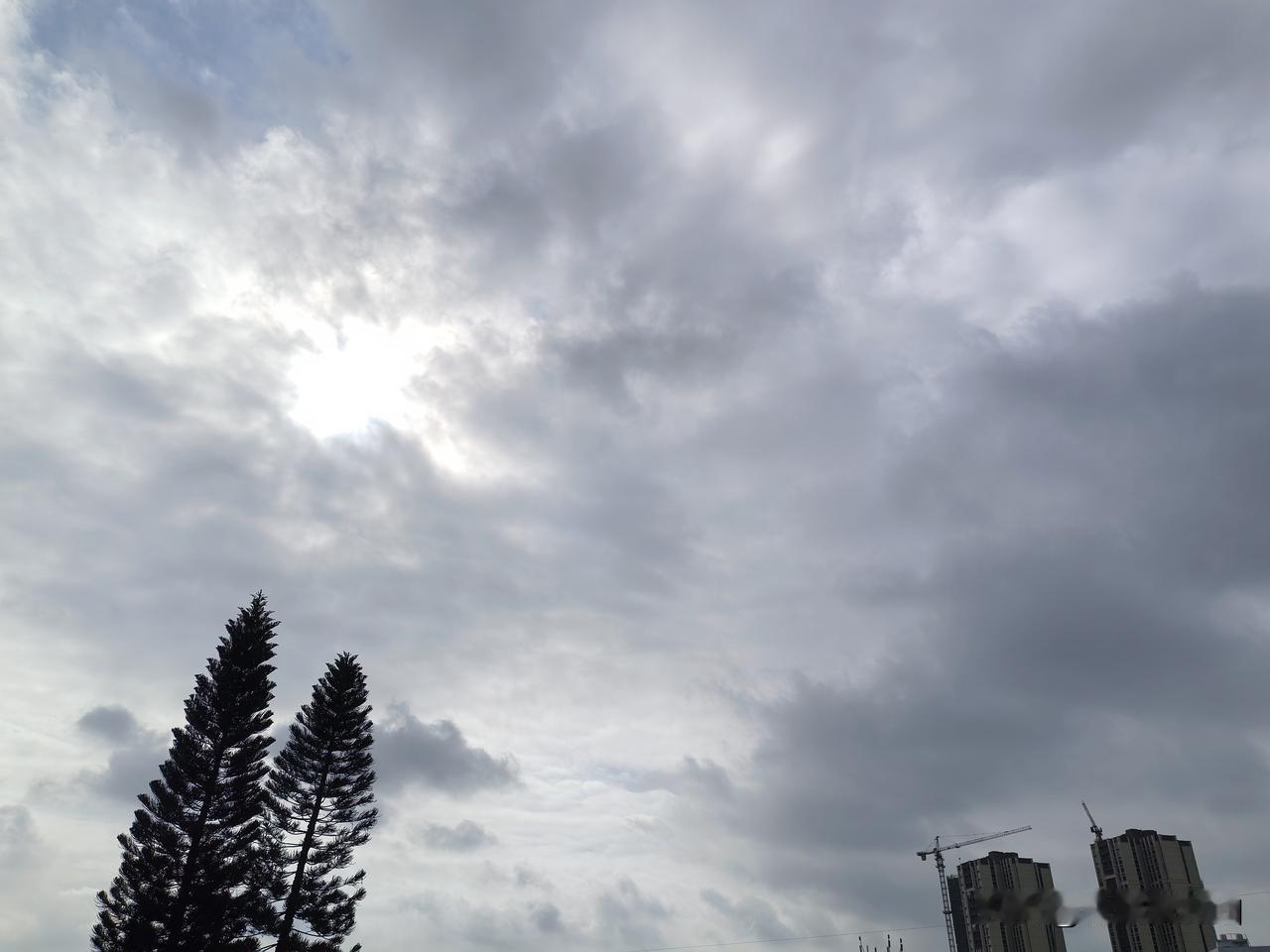 雨雨雨！未来三天广东还有强降雨！今明两天（19～20日），广东中西部市县有中