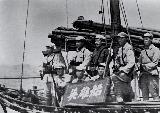 1949年金门战役中，我军登岛的9000名将士全军覆没，不是牺牲就是被俘，谁料1