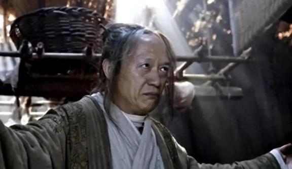 为什么杀了魏忠贤不久，大明朝就垮了？很简单的道理，你给魏忠贤一百万军费，他贪了