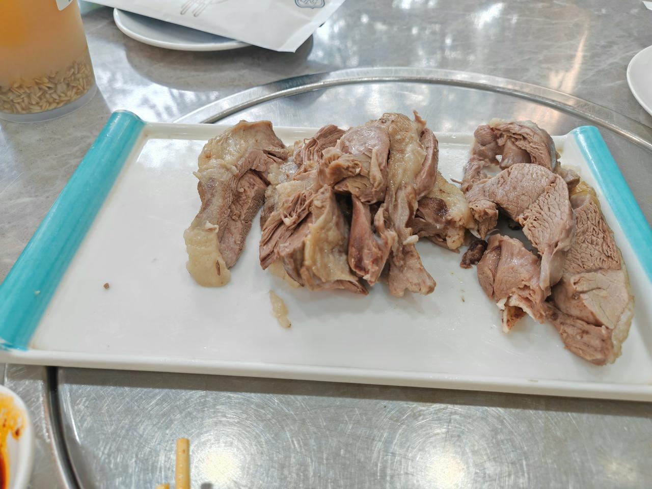 兰州到啦，正式开启大西北手抓羊肉之旅～兰州城市旅游兰州旅行记