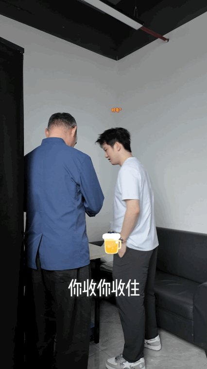 樊振东黎子安互送礼物一饭封神两个温柔萌物同框谁看了不心动，轻松治愈的相处氛围，