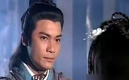 你看过那种因为男配长得太犯规，硬生生把官方CP搞成“高攀不起”的电视剧吗？要我