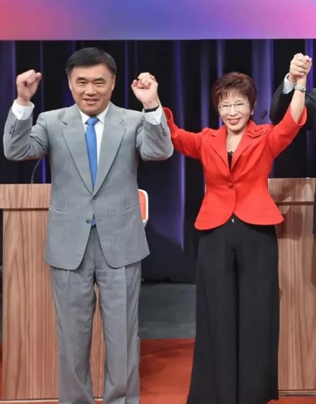 洪秀柱为何支持郝龙斌而非郑丽文？前党主席洪秀柱公开对候选人郝龙斌表达支持，那句