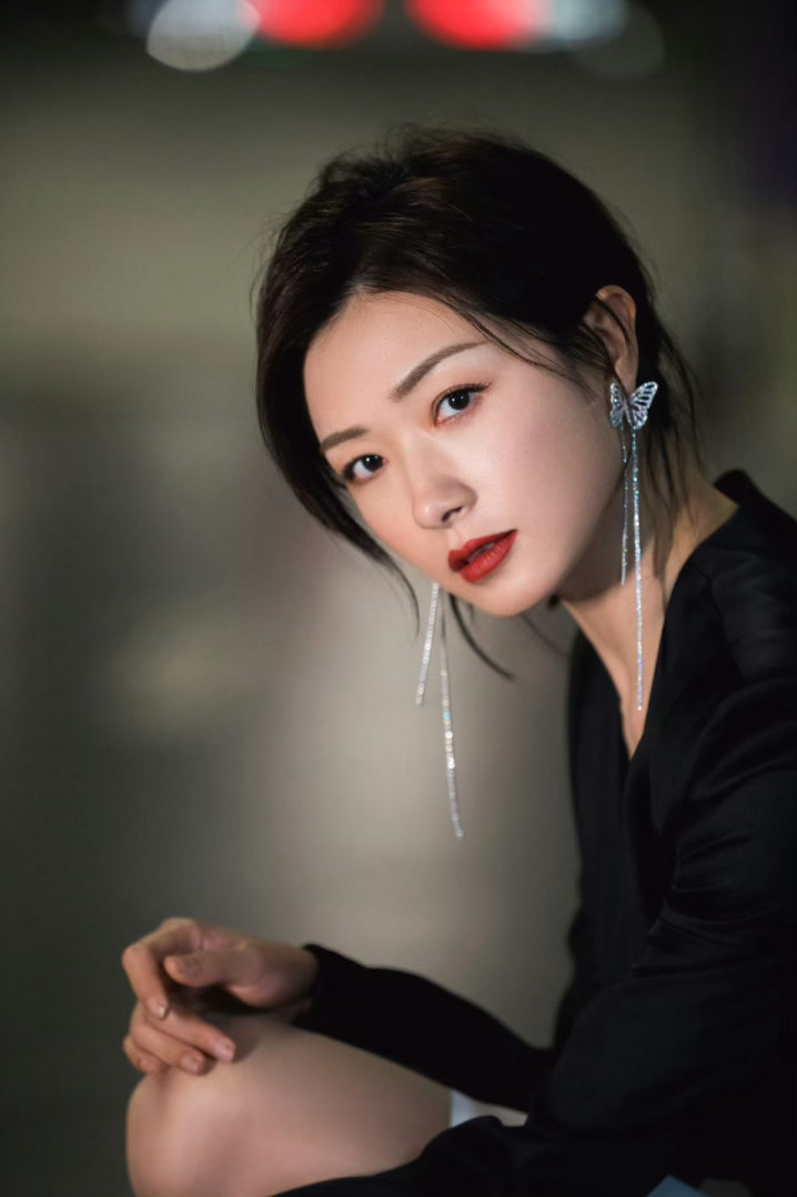 万茜妈妈靴子太给力了#万茜#​