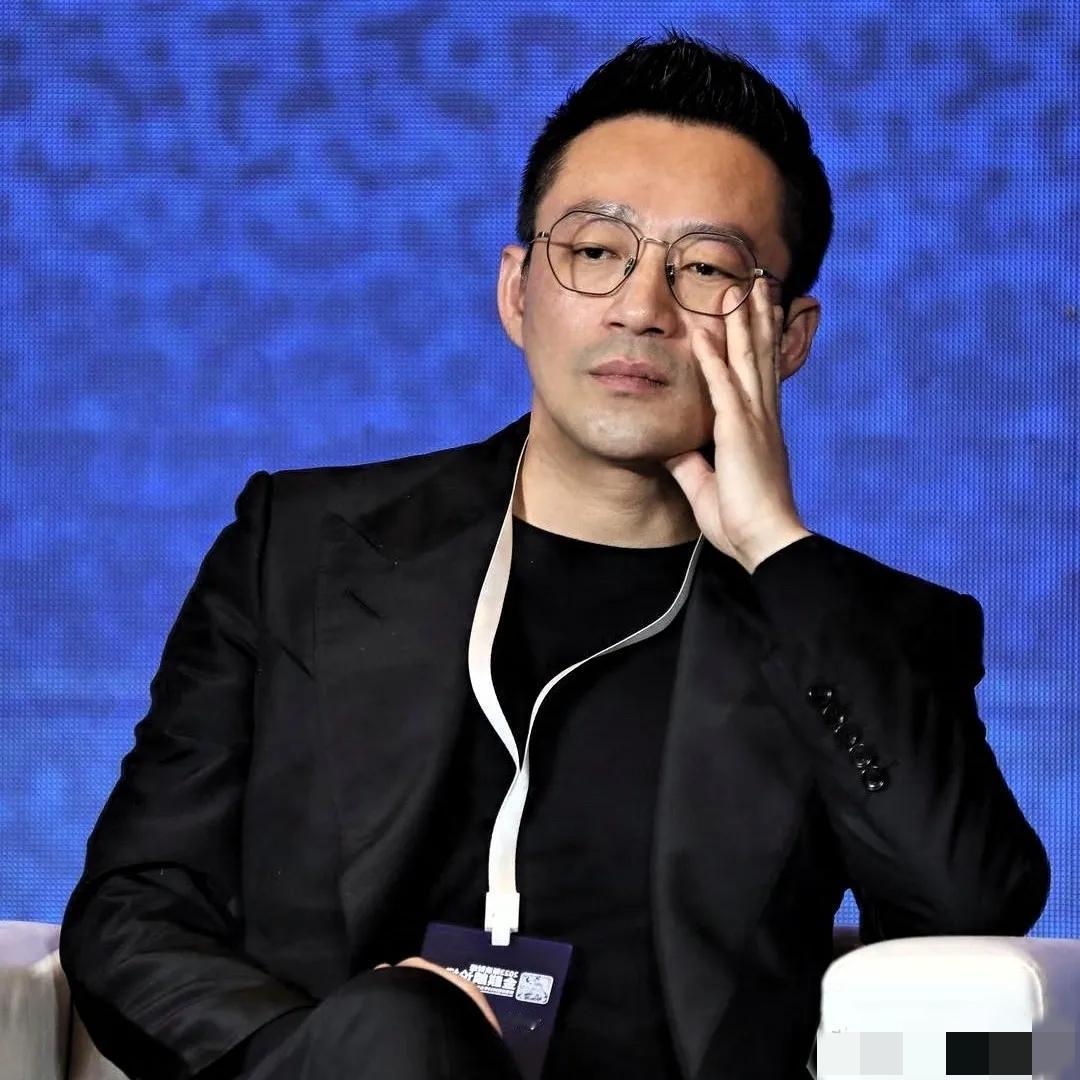 真的去查查汪小菲吧，不是因为他有什么新瓜，而是查完你就会发现，他才是
