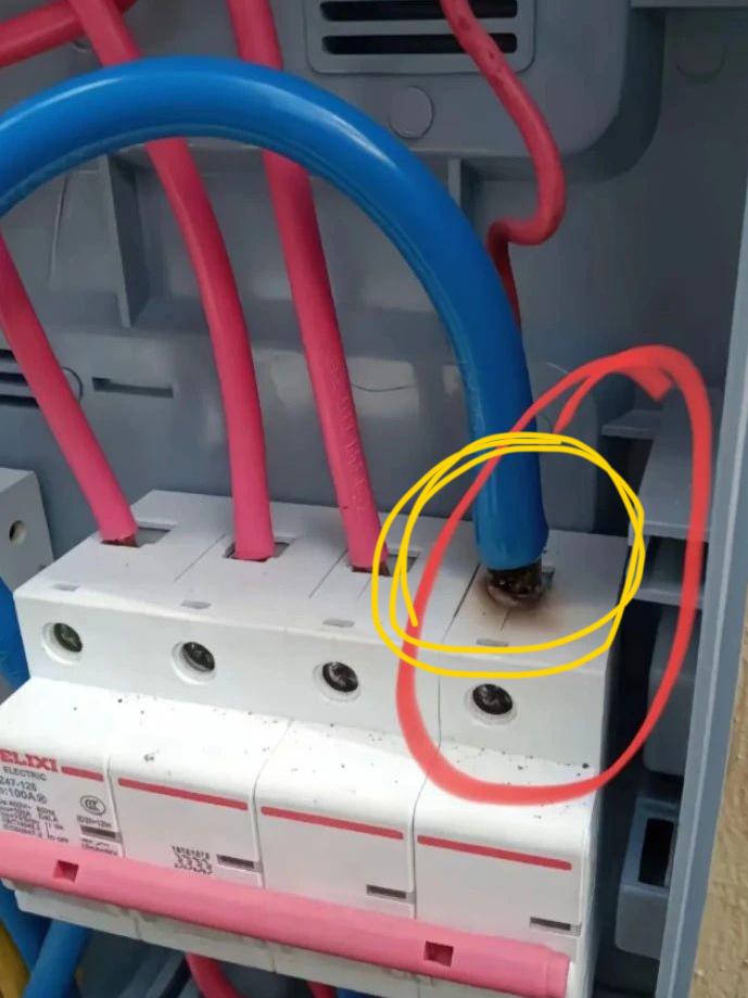 2.5平方的零线烧了，换成10平方的还是被烧毁，这零线究竟在摆什么谱？！！！