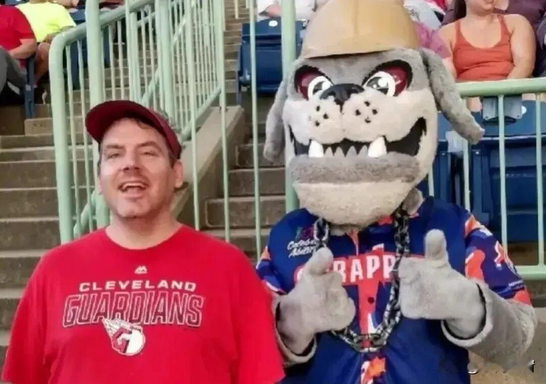 刷新三观，美国俄亥俄州巴泽塔镇一名41岁的残障男子，明明有便秘史，过世前好几周没