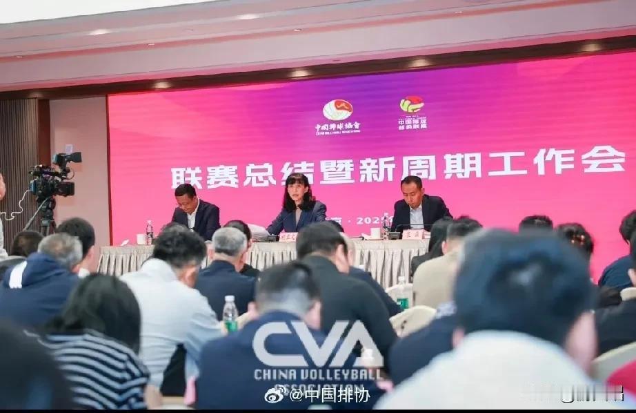 把揭露真相的说成搏眼球蹬流量，把指出东奥及之后中国女排乱象的说成黑喷，这是地地道