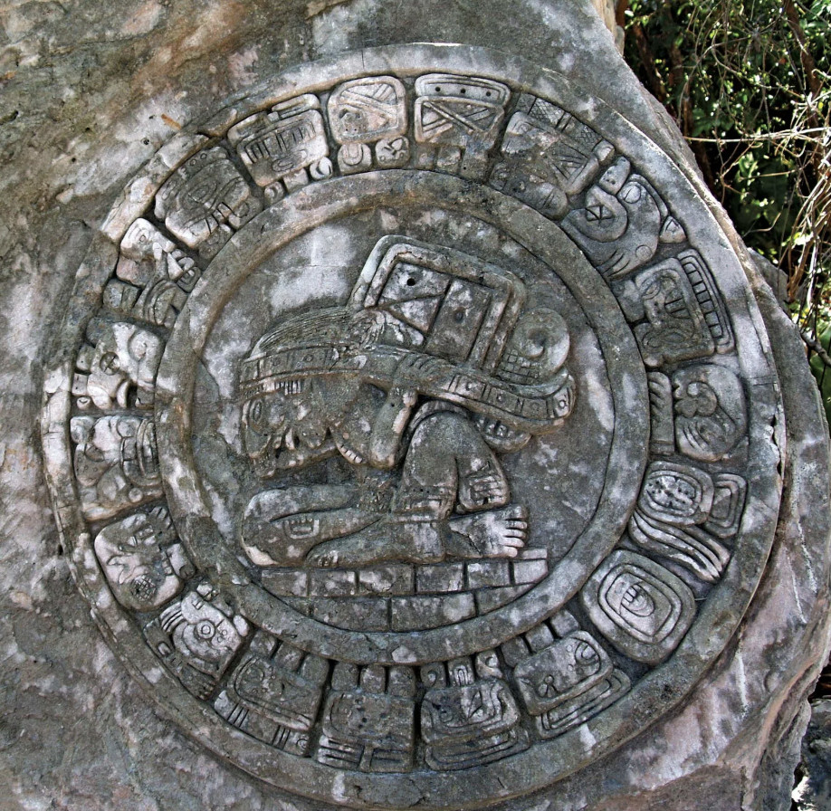 玛雅历法有三种,Tzok'in历,Haab’历和长历(Longcount)。