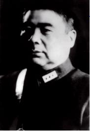 冯玉祥，人送外号“倒戈将军”，说起来还真不是浪得虚名。这位从小兵一路拼到西北