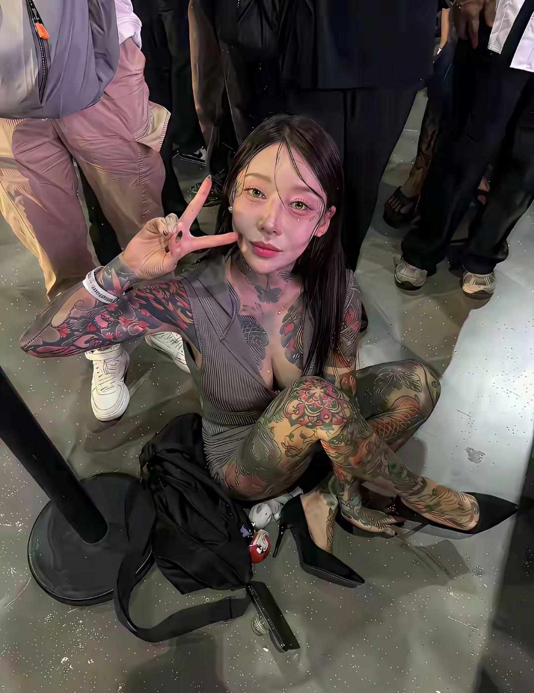 这孩子算废了，得为自己愚蠢的青春付出代价，大家说是不是？