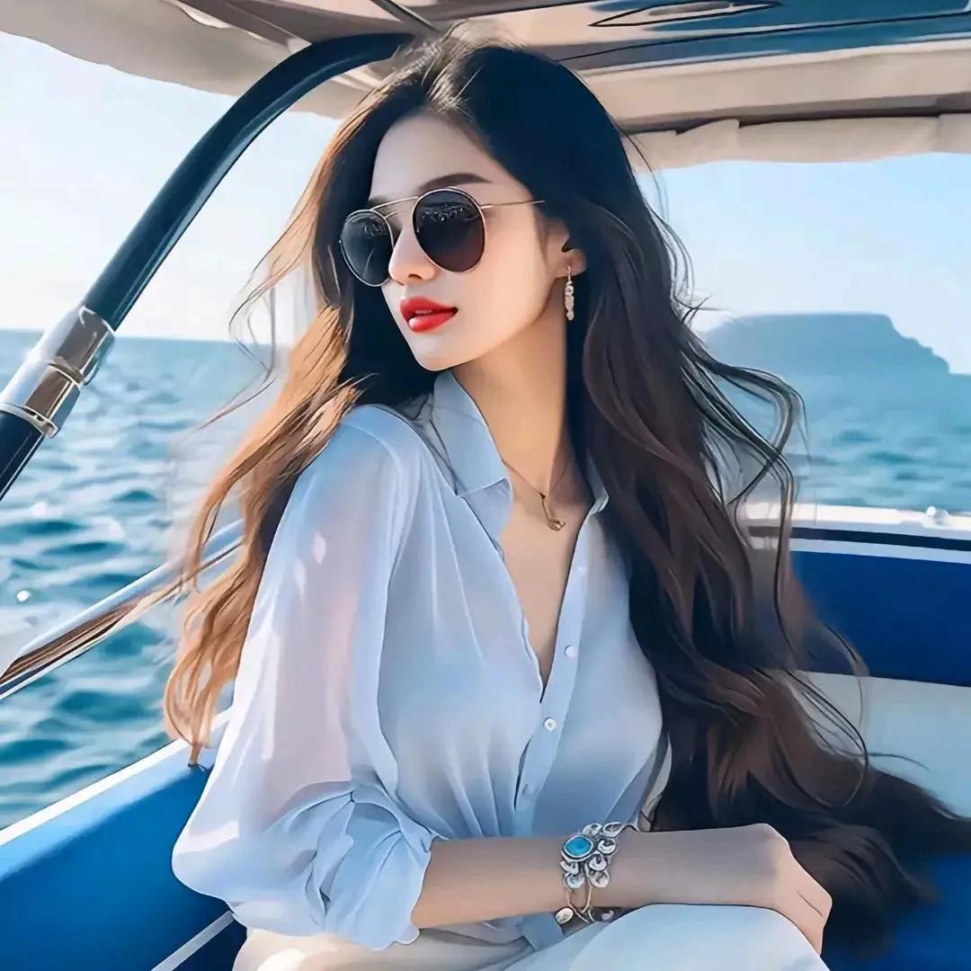 阳光、海风和你的笑容，完美的一天气质游艇行游艇夕阳照游艇假日风游艇度假大片