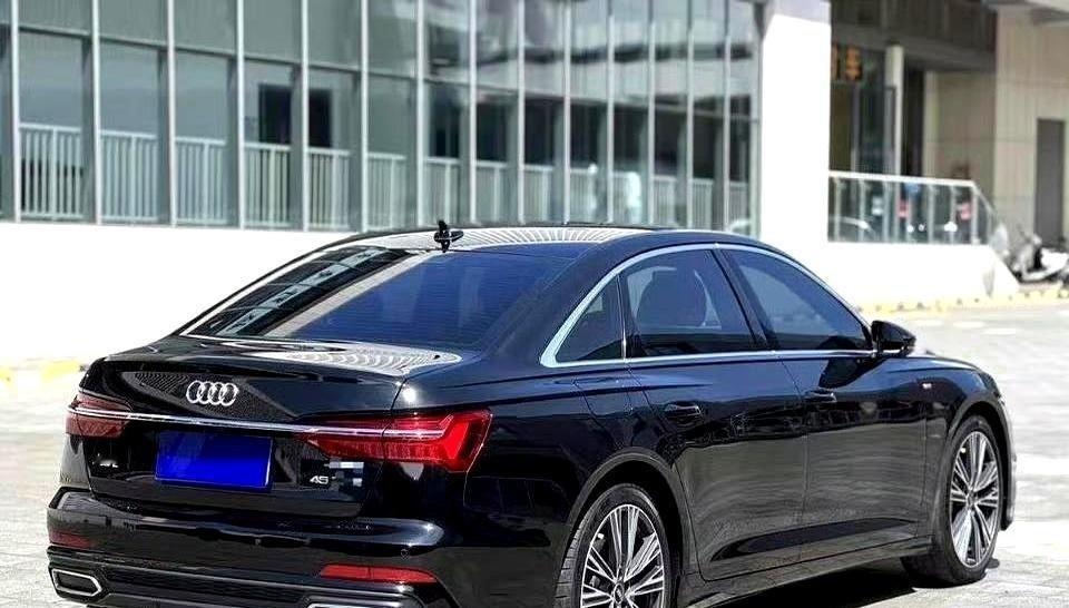 普通家庭真别轻易碰豪车，我就是活生生的反面教材。2022年为了所谓的面子，咬牙买