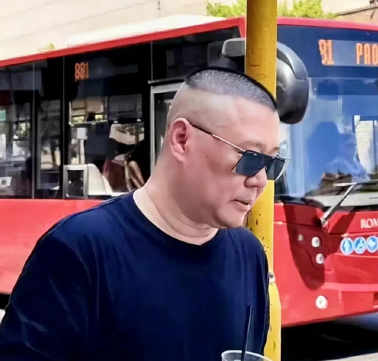 八万一张的黄牛票，不买不是上海人。郭德纲这句狠话背后，是德云社彻底撕下“文化”