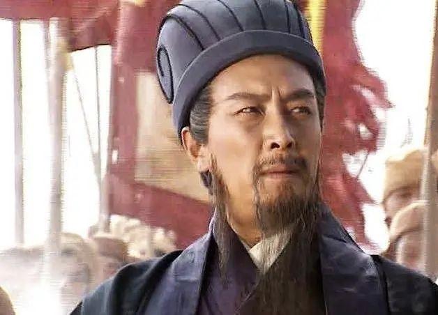 诸葛亮不用魏延守街亭完全不是因为魏延脑后有反骨，而是因为下面的三个原因：一、