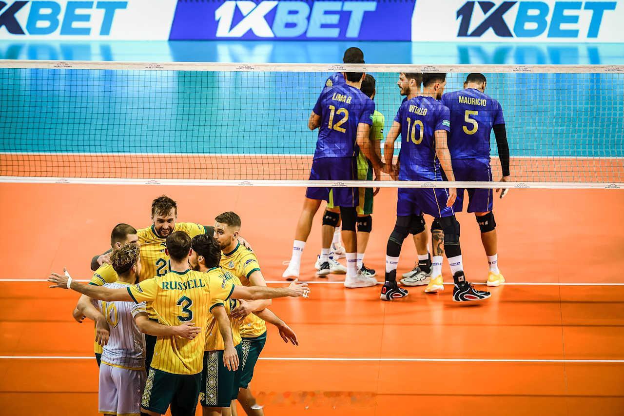 【男排世俱杯巴西雷纳塔痛失好局2-3惜败扎维尔切】国际排坛战报速递12月16日