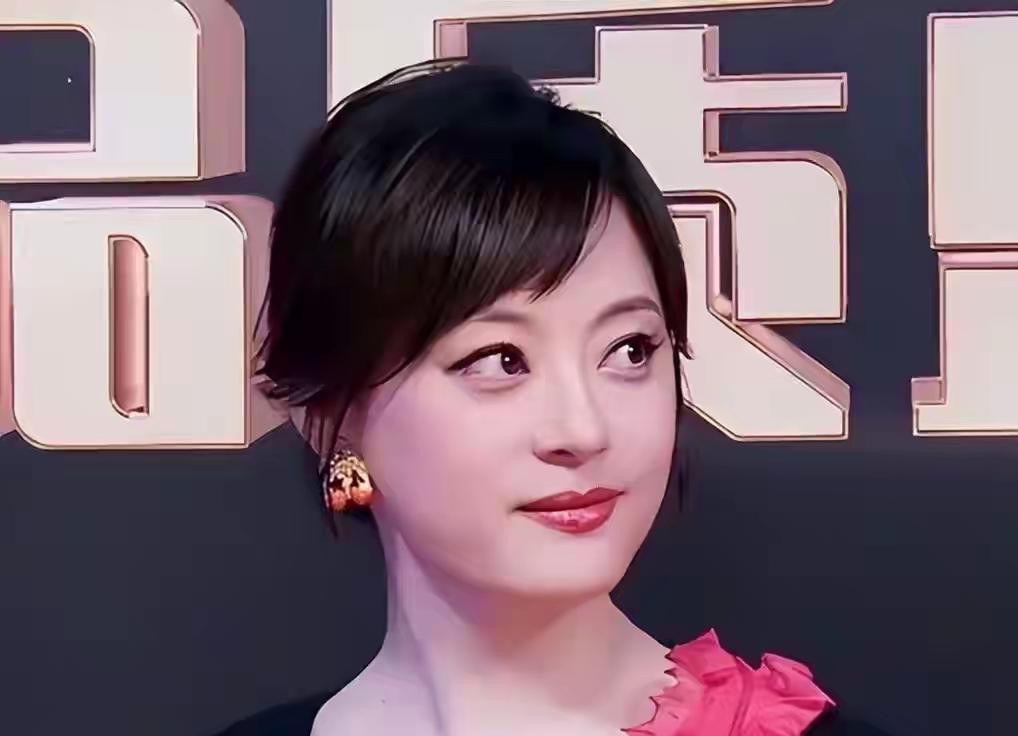 孙俪四封视后创内娱历史记录，孙俪能长红几十年，靠的从来不是颜值和流量，靠的是实