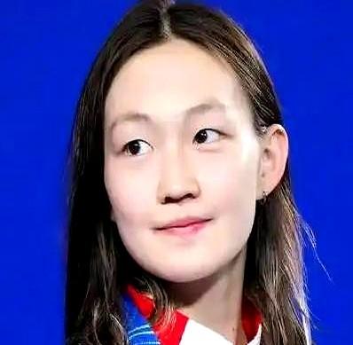 全运会游泳场上最火的是她。李冰洁这次真算是全面爆发了。不只是三连冠，她还