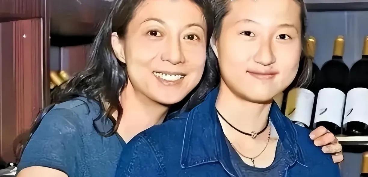闪闪和小龙女是完全不一样的。小龙女是第三者生的，有破坏别人家庭完整。而大葱是没有