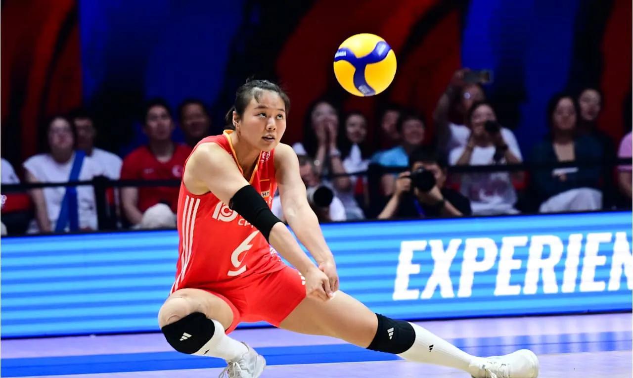 中国女排2-3土耳其女排，球员得分：庄宇珊25分，53扣22中，1失误4被拦，