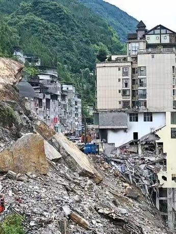 令人心疼：26岁网格员的生命，永远定格在了那个山崩地裂的早晨。7月17日早上
