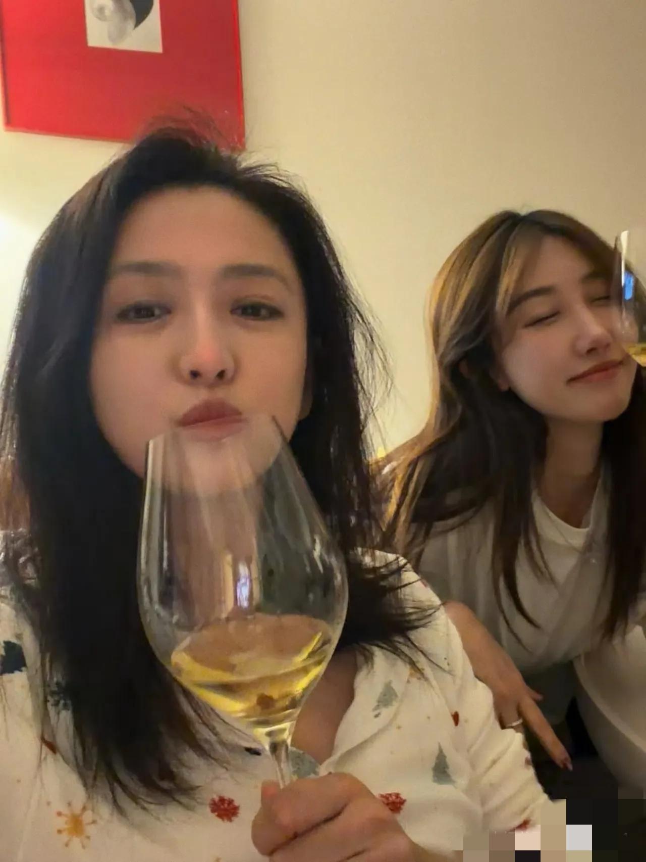 佟丽娅对闺蜜太好了。立春还专门发了。一个666元的大红包给闺蜜。条友这一周分享