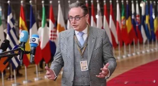 挪用俄罗斯1800亿,可能会被索赔3600亿——比利时首相警告,如果没收俄罗斯存