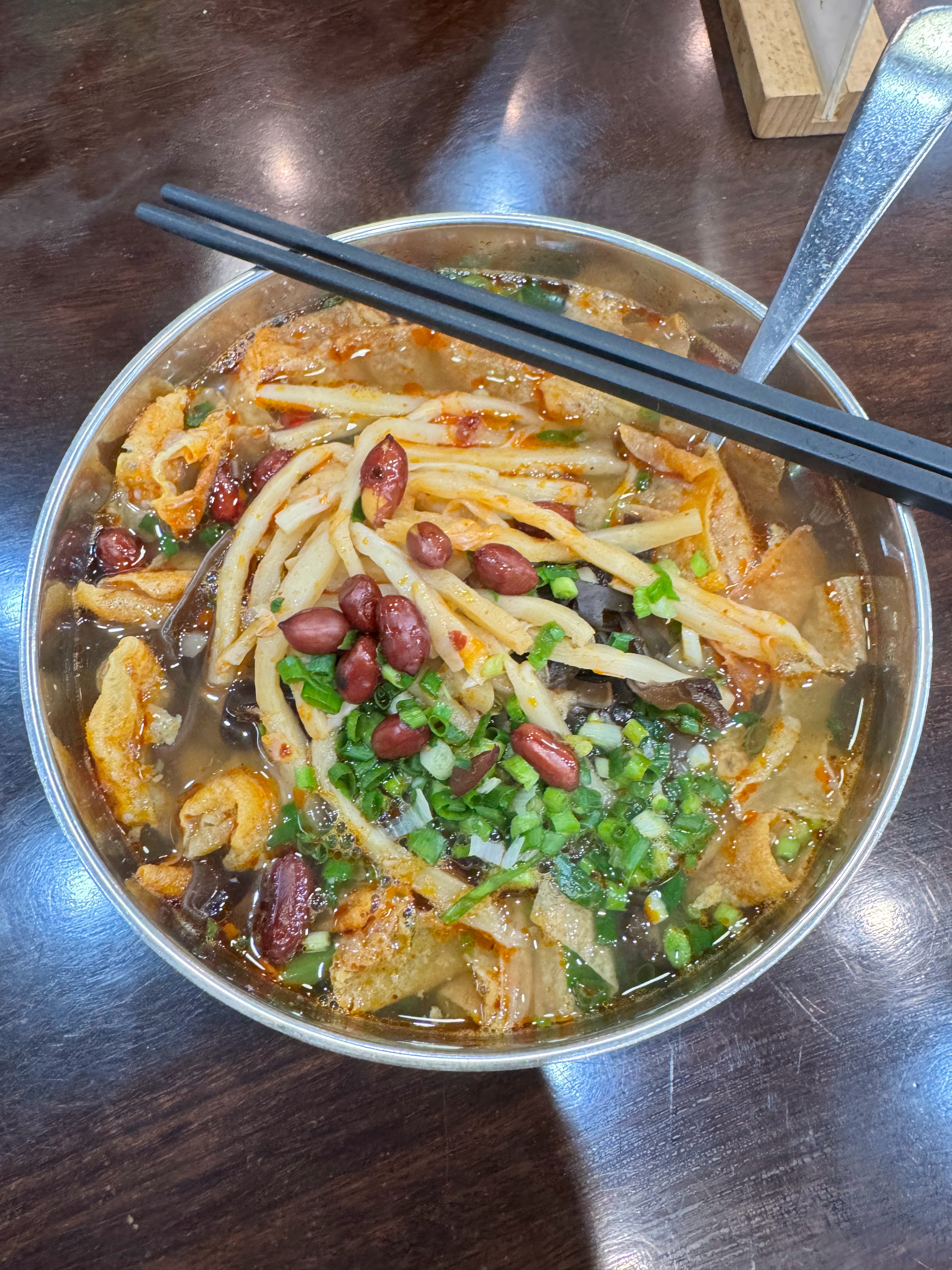 下班减肥走3公里，饿的不行，深圳网红周螺记螺蛳粉，我在家吃的第127碗​​​