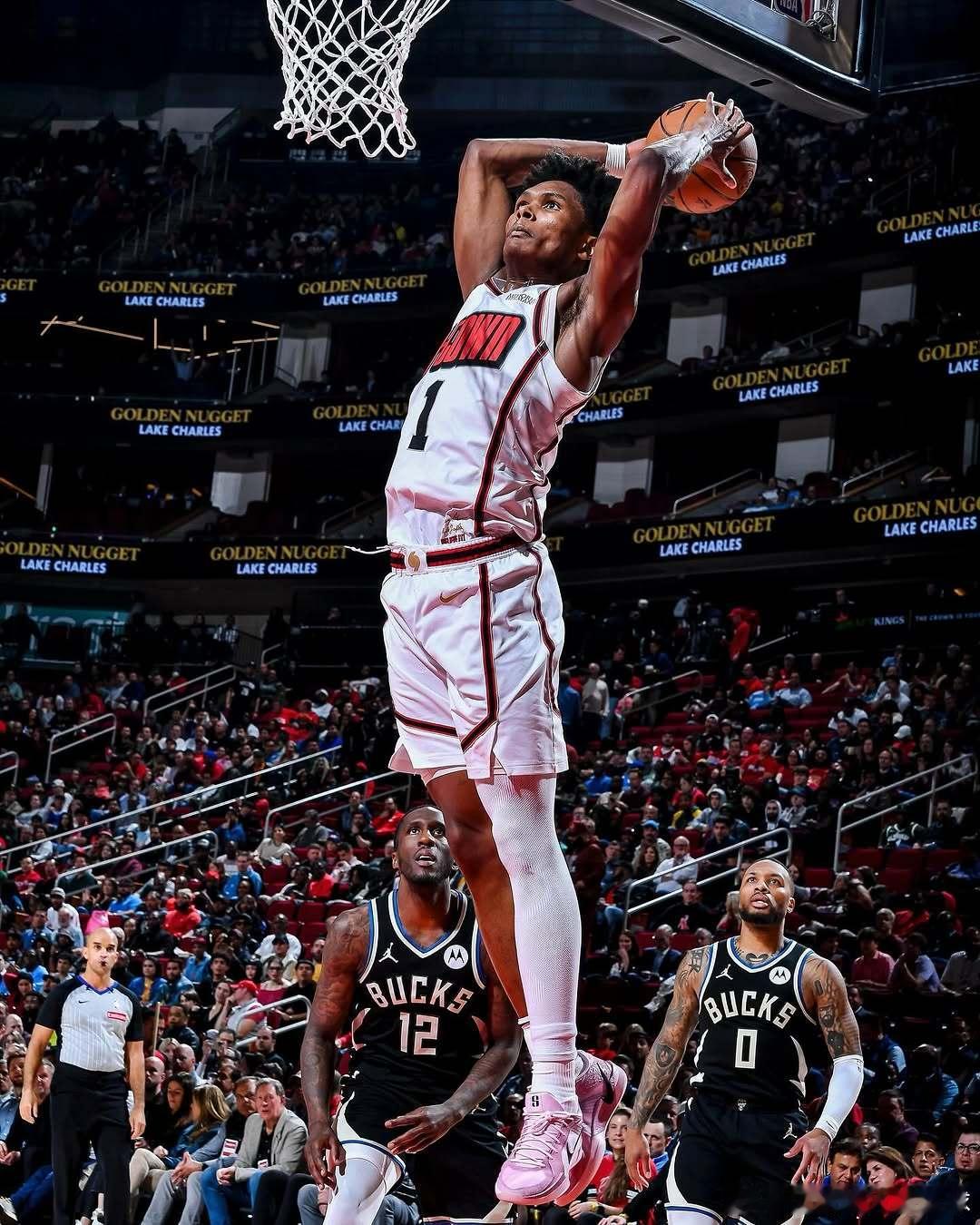 阿门·汤普森目前已确认的2K评分📊▪️综合评分：87（第41位）▪️垂直弹跳：