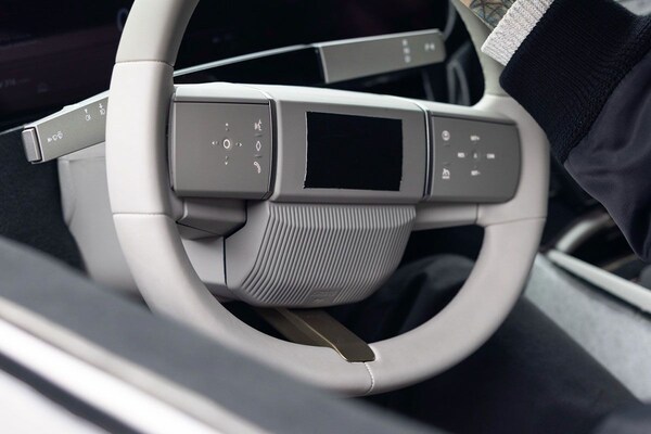 捷豹Type00的方向盘