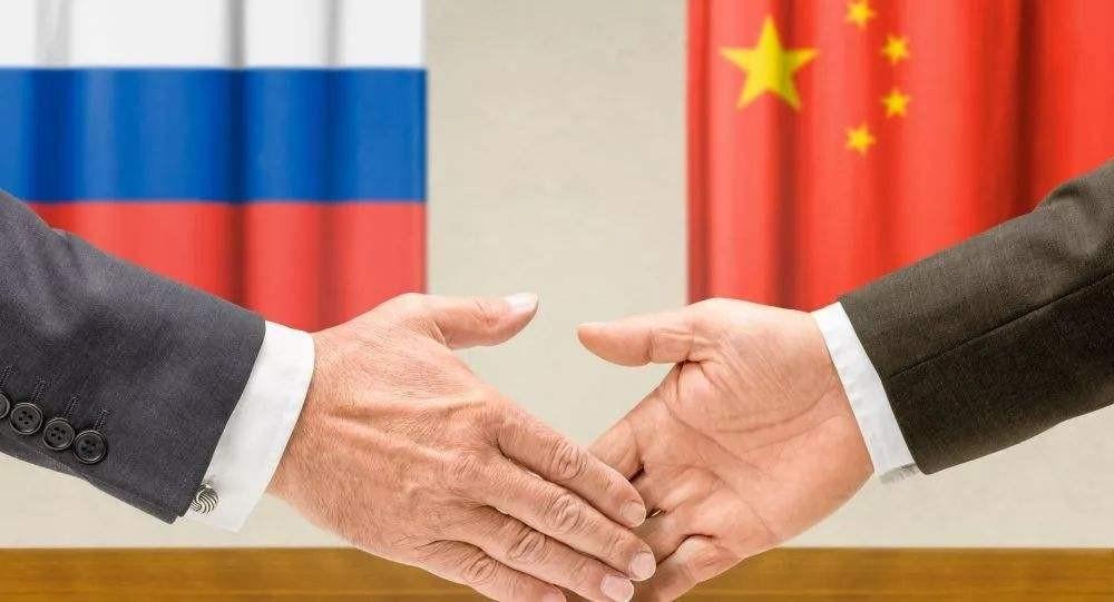 谈成了，中俄谈成了！10月12日，王毅在北京会见俄罗斯总统助理、海事委员会主席