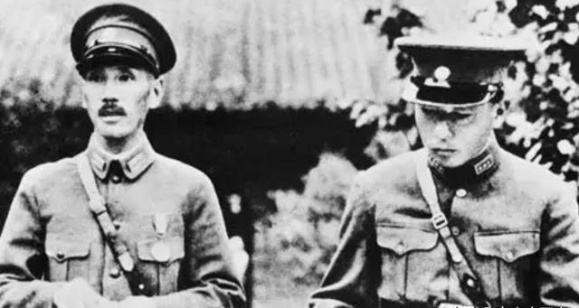 张学良不送蒋介石回去，是不是就安全了？1936年12月，西安雪夜，张学良做出