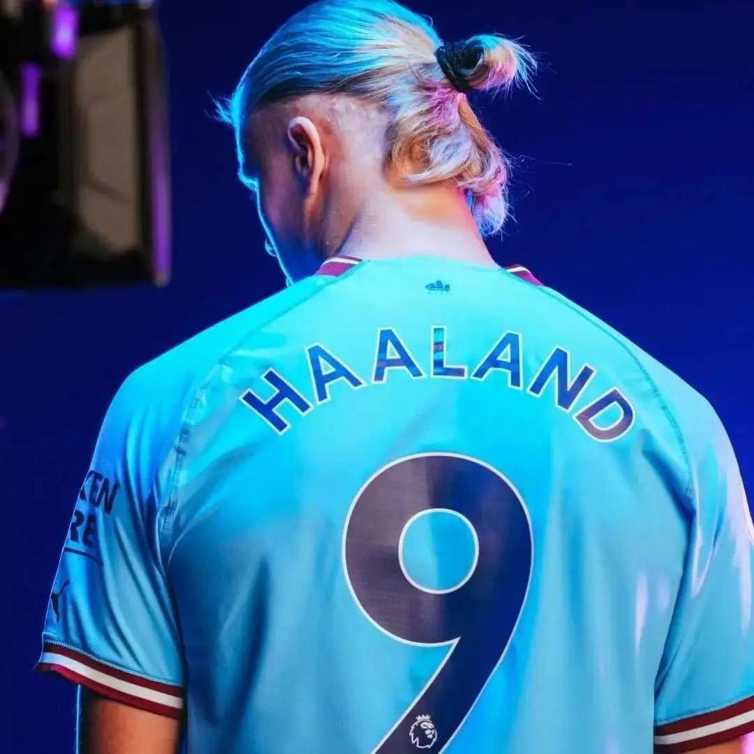 哈兰德在英超鹤立鸡群！最近曼城在各项赛事豪取七连胜，哈兰德功不可没。目前哈兰德