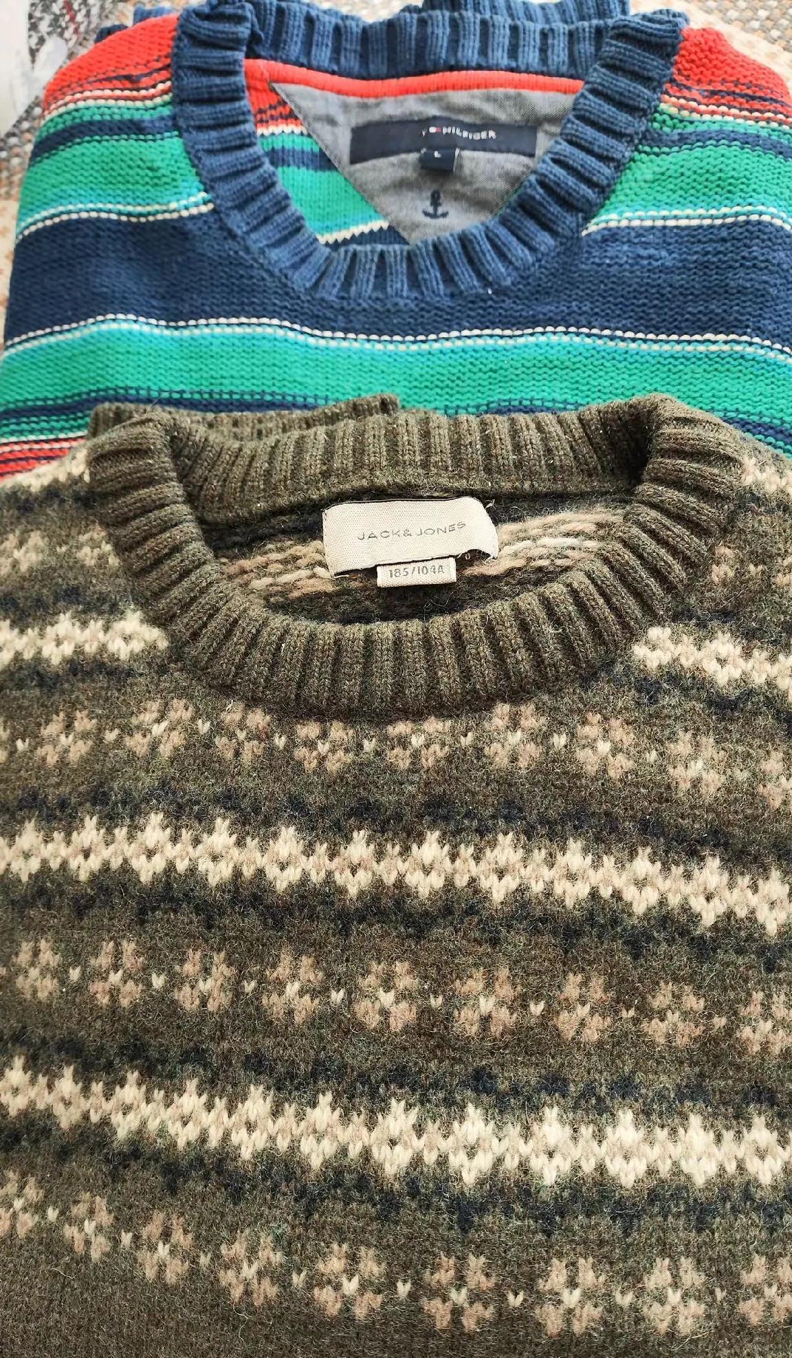 最近发现个有意思的现象：身边的80后、90后年轻人，冬天几乎没人穿毛衣了！我妈翻