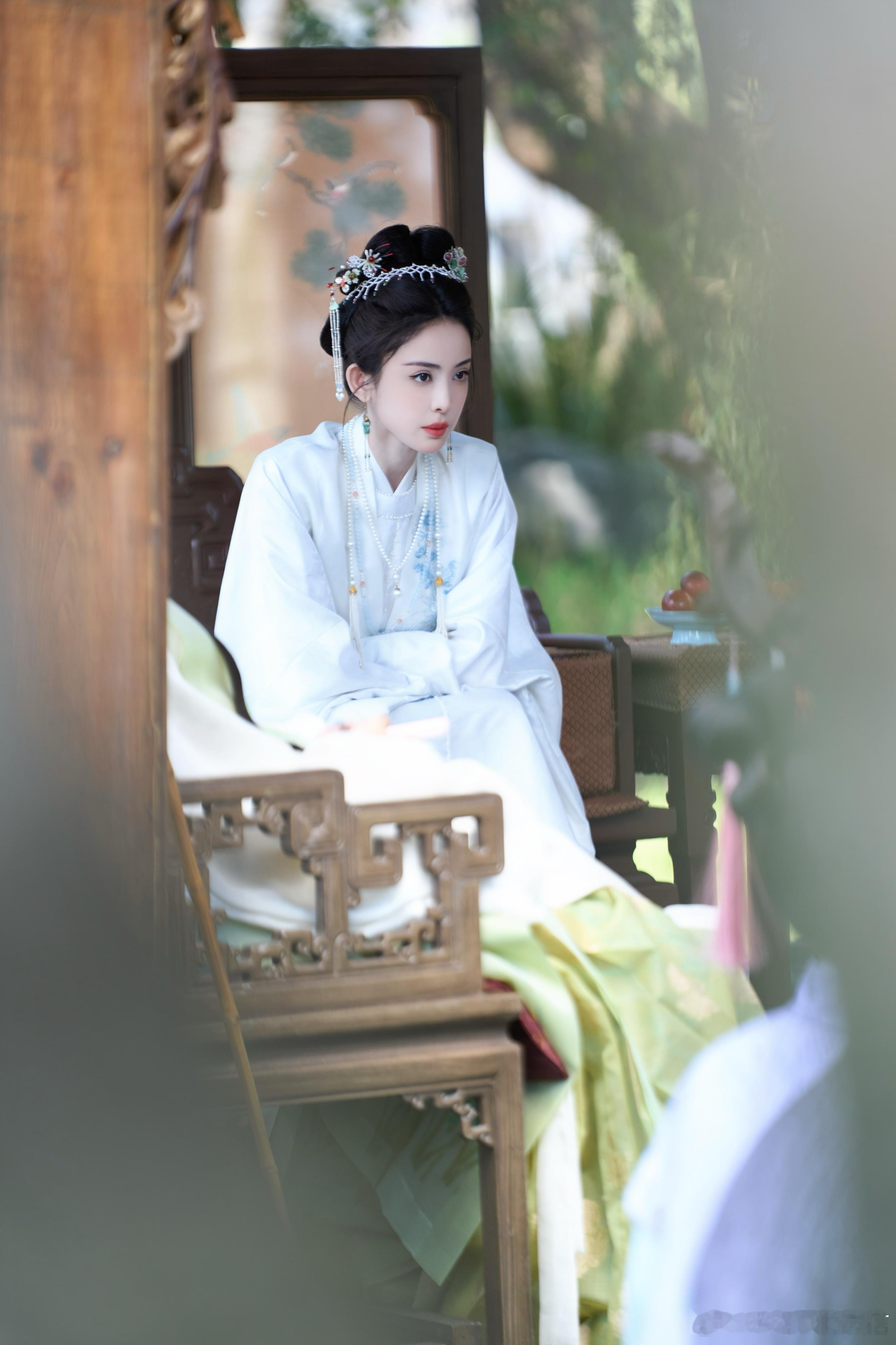 玉茗茶骨定档年度必看爽剧！《玉茗茶骨》剧情紧凑节奏飞快，娜扎把飒爽大小姐演得活