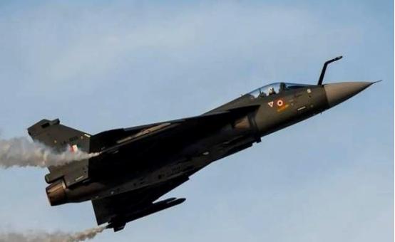 猛然间印度才发现无法追责！号称世界第一的印度战机摔了，飞行员死了，印度火冒三丈，