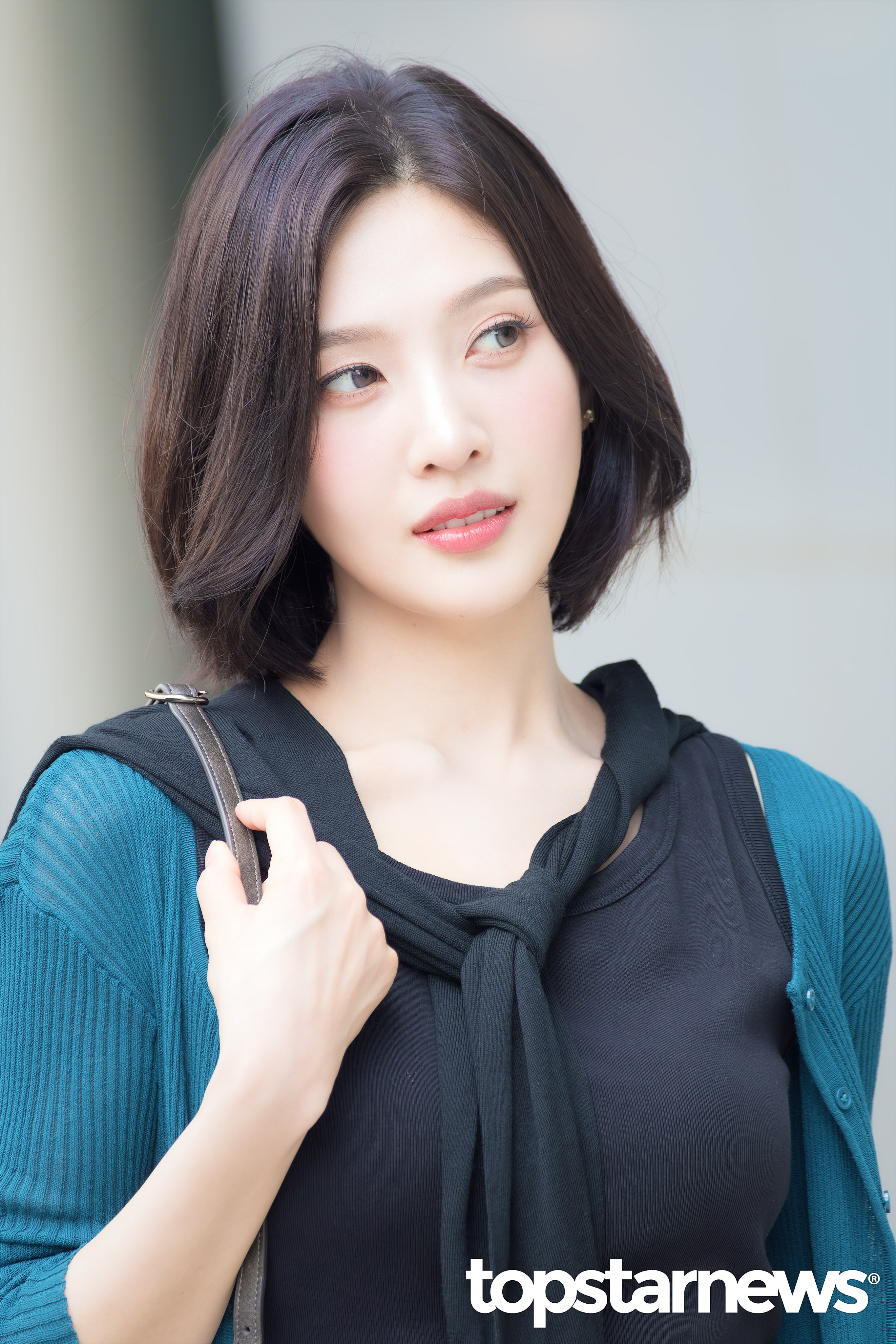 今天的joy上班穿搭💙🖤​​​