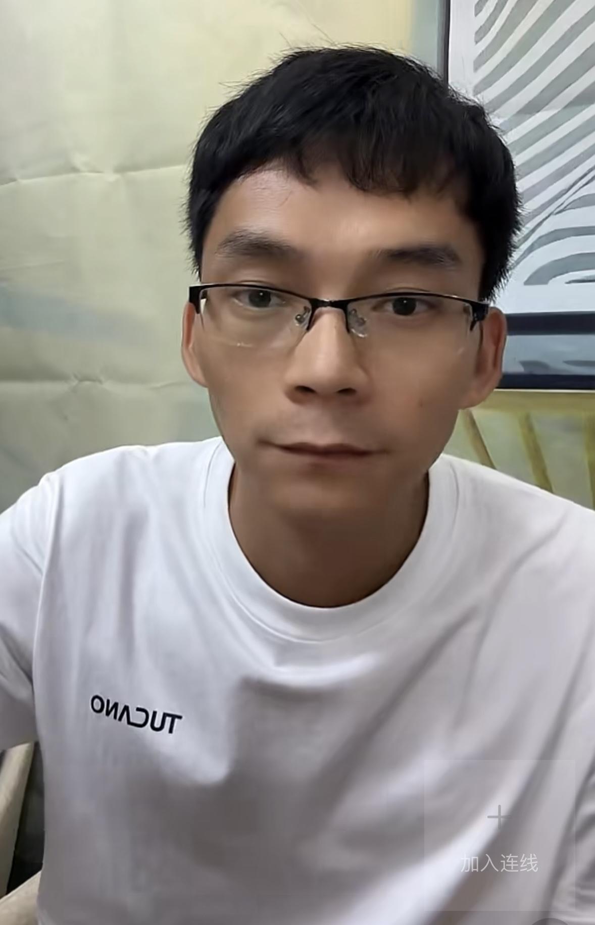 唐尚珺英语六级考试难度比高考大，想要六级及格堪比高考成绩优秀。今天是唐尚珺第