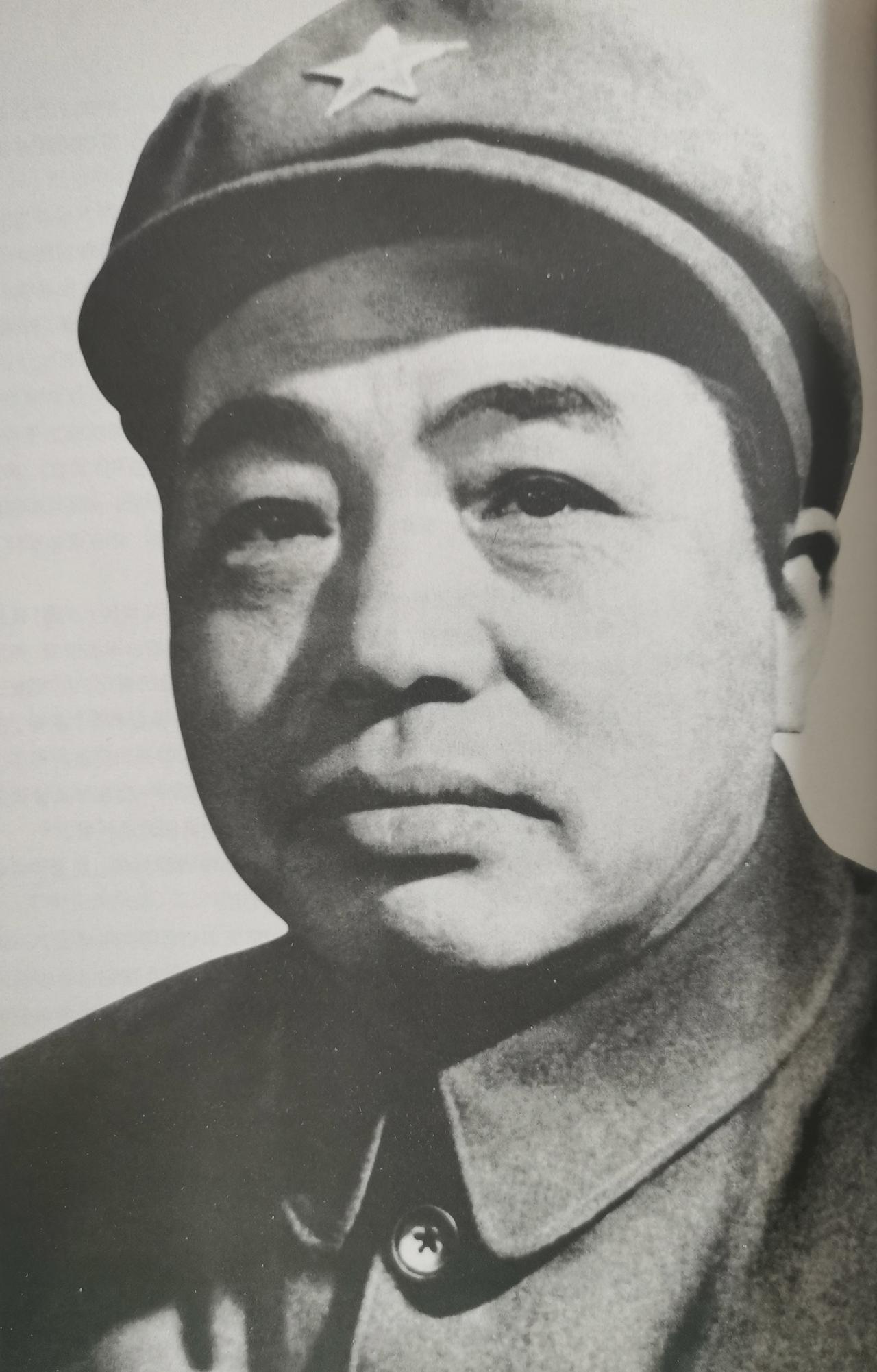 1965年彭德怀担任西南三线建设委员会第三副主任。请注意是第三副主任。他的顶头上