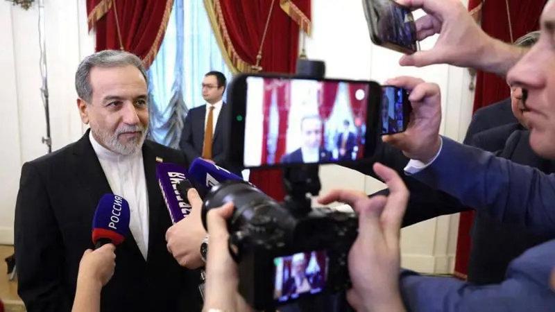 伊朗越来越硬气了！4月28日，伊朗外长阿拉格齐接受俄罗斯电视台采访时表示：“特朗