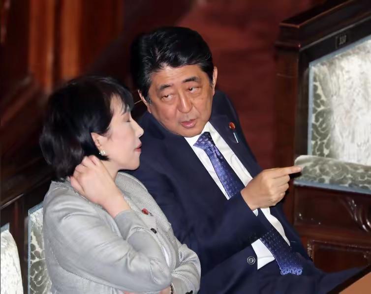 高市早苗上台数日，当面一套背后一套，不断挑衅中国底线，会有哪些恶劣的后果？日