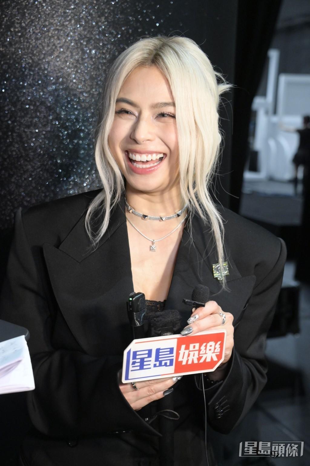 星岛：十大中文金曲奖2026｜李幸倪一口气斩获四项大奖创下佳绩看淡奖项保持平常心