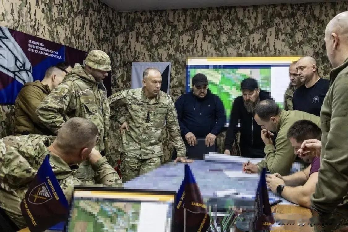 离普京视察前线已经十多天了，当时俄军总参谋长格拉西莫夫汇报俄军在库皮扬斯克和波克