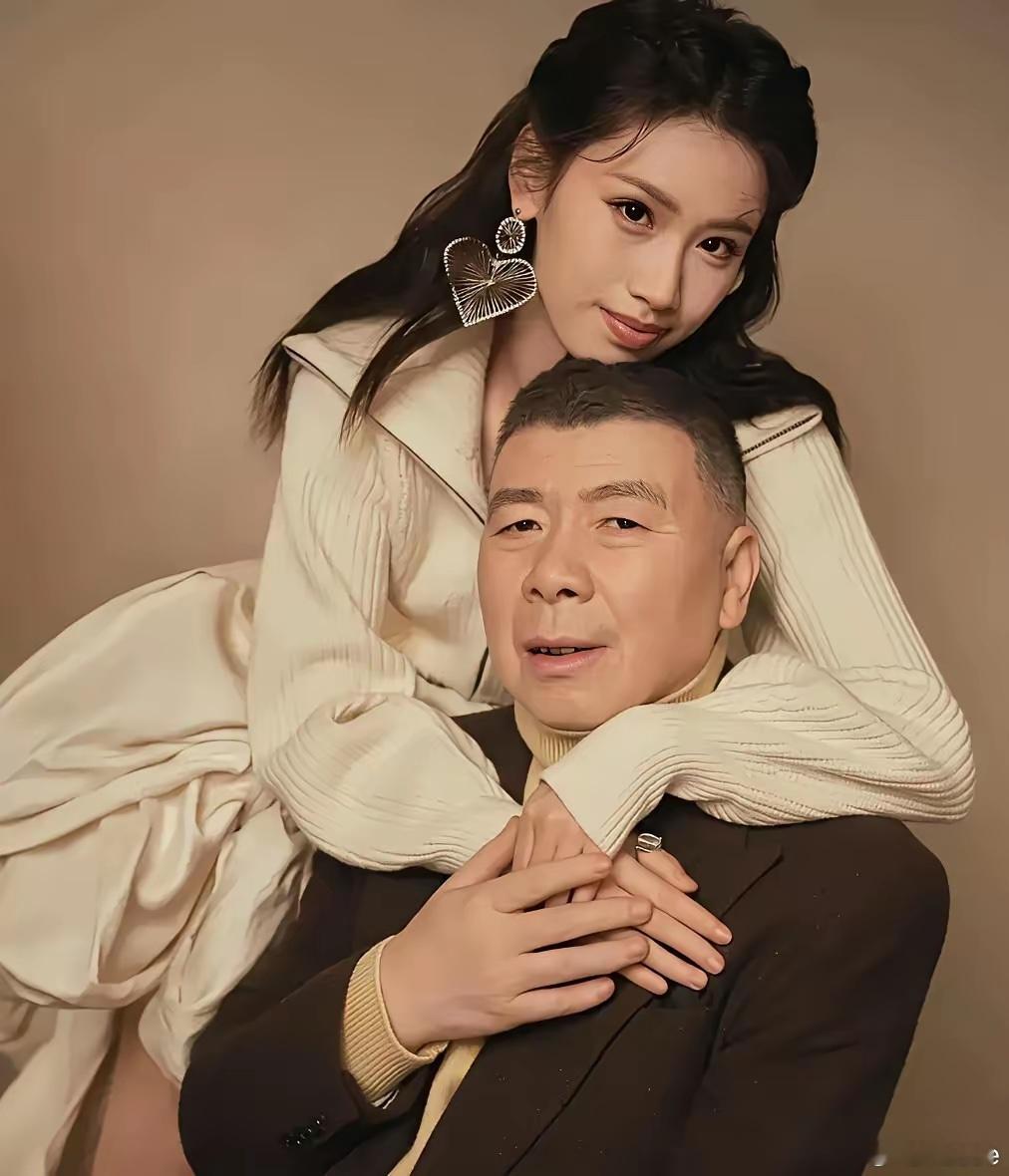女大十八变，冯小刚养女越来越好看了
