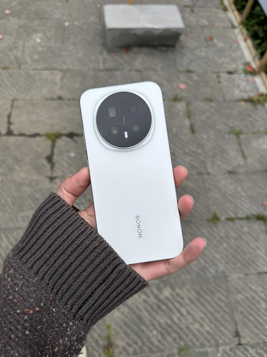 听劝，等上当可就晚了，之前买手机大家都买iPhone很多人其实不懂，就...