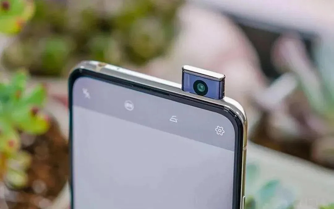 曾经的升降摄像头手机为什么突然消失了，没有一家厂家在生产了！这设计可以拥有很好的