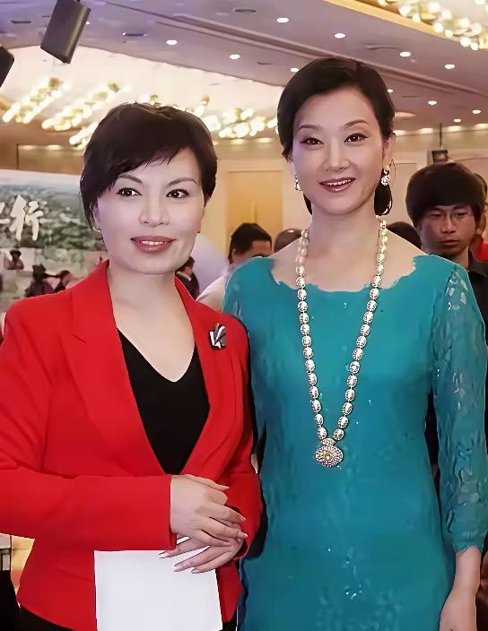 好久不见了！她们都先后退出了舞台。但是她们都是各自领域的佼佼者。她们都是凭一个话