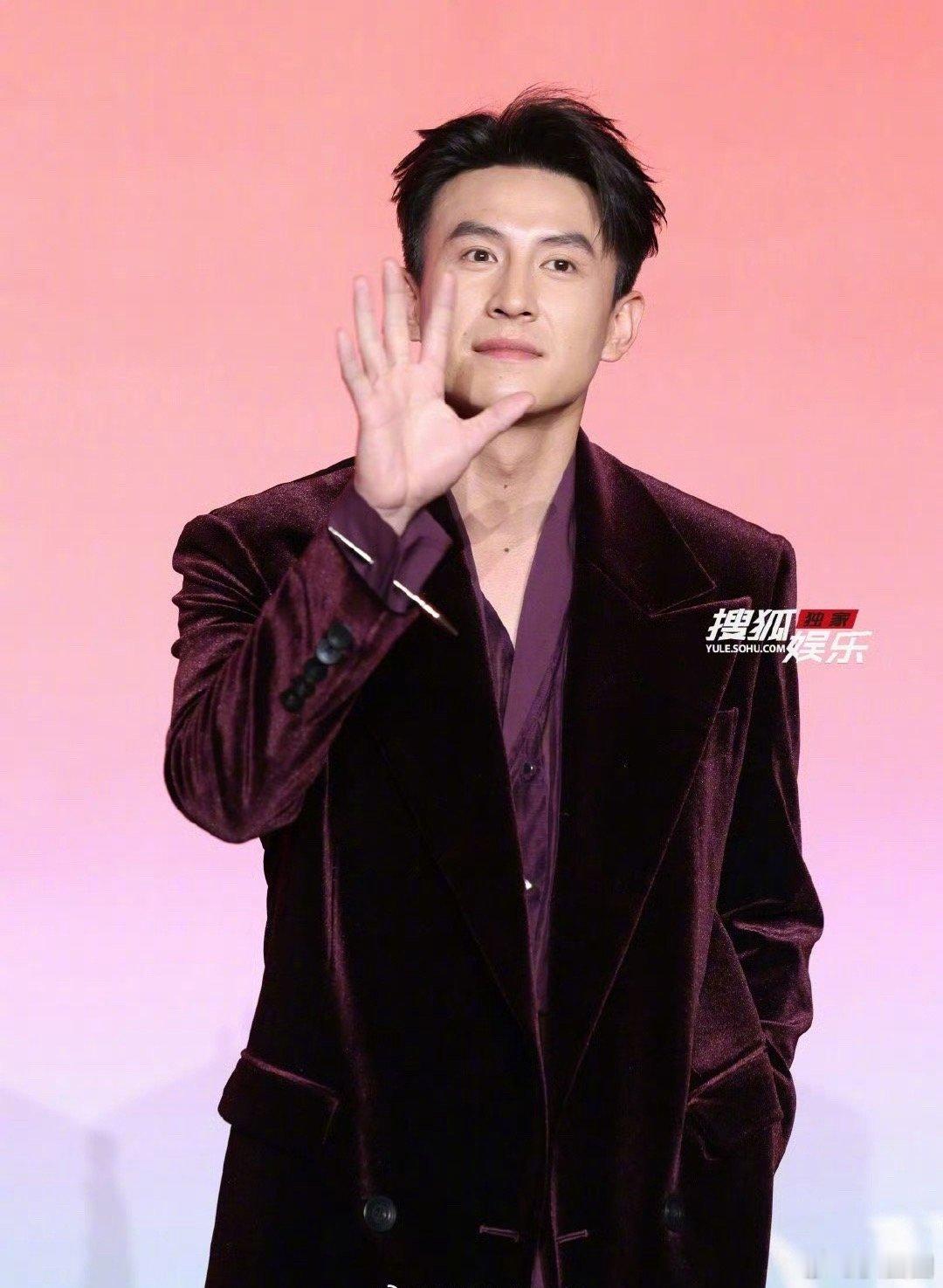 红果短剧年度大赏上的短剧男顶流们的生图，颜值能进长剧圈吗～